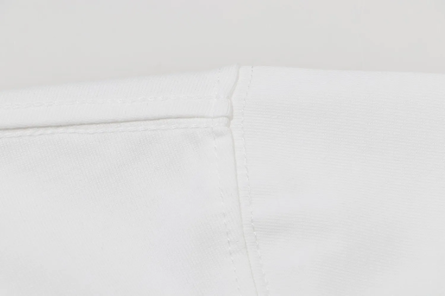 Arc’teryx ARC 23SS T 60 ， g 。 Breathable， ， ， 。 logo ， 。 ， 。 ， ， ， ， 。 Size:XS-L